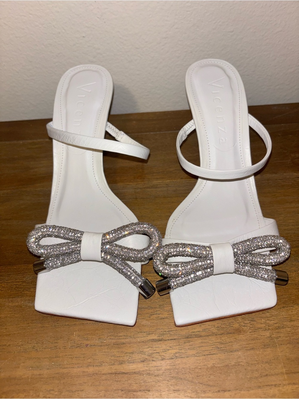 Vicenza Bow Mule Heels New size 8 - Picture 2 of 6